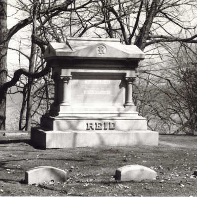 Lake Forest Cemetery