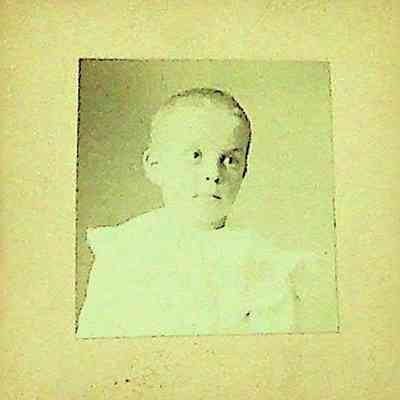 Unidentified photo