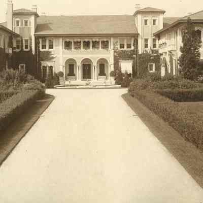 Mellody Farm Exterior 2