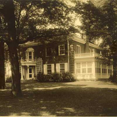 808 East Deerpath