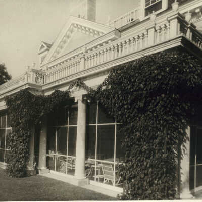 500 North Green Bay Road