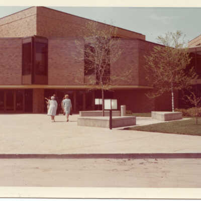 Lake Forest High School West Campus
