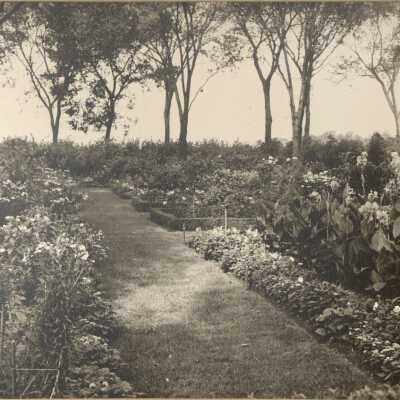 Copyright: Lake Forest-Lake Bluff Historical Society