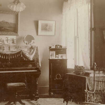 Headmaster's rooms at Remsen Cottage