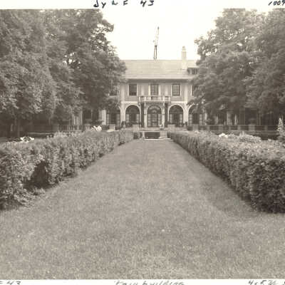 J.Ogden Armour Estate exterior