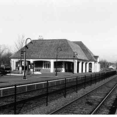 Lake Forest Train Station (Milwaukee, 6)