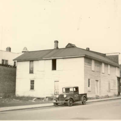 250 East Deerpath