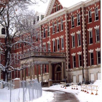 Barat College