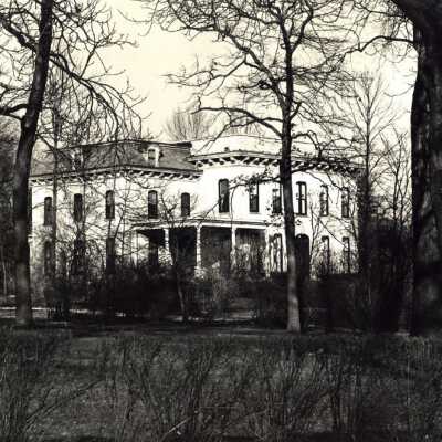 Quinlan home (Evergreens)