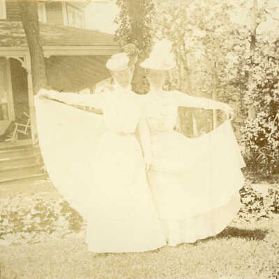 Copyright: Lake Forest Lake Bluff Historical Society