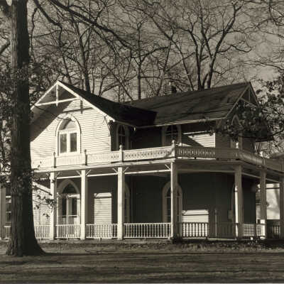 345 East Center, Lake Bluff