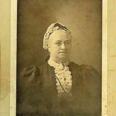 Unidentified photo