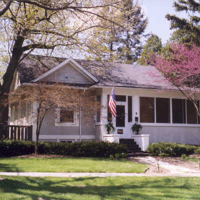 928 Oakwood