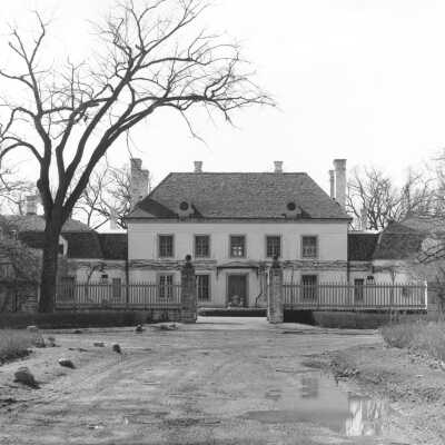 1352 Estate Lane