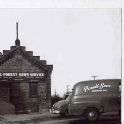 Lake Forest News Service