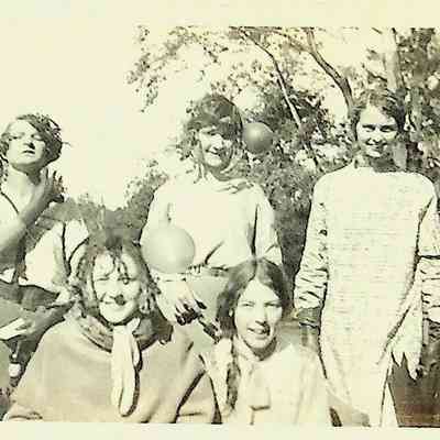 Unidentified photo