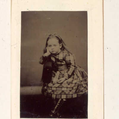 Portrait of a girl - probably Grace Farwell