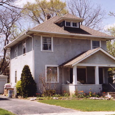 908 Oakwood