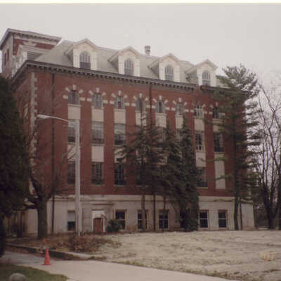Picture of the exterior of Barat College