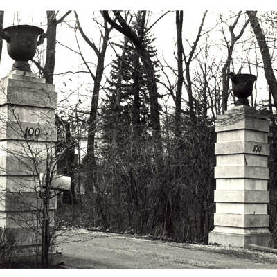 Gate posts to Thompson barn