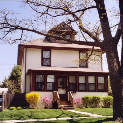 871 Oakwood