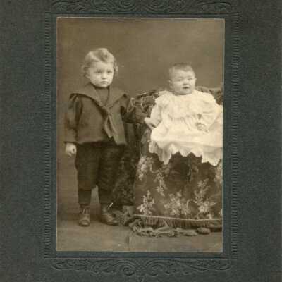 Copyright: Lake Forest Lake Bluff Historical Society; Origformat: Artifact