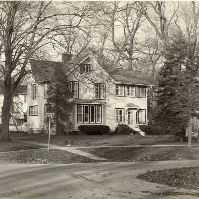 600 East Center, Lake Bluff