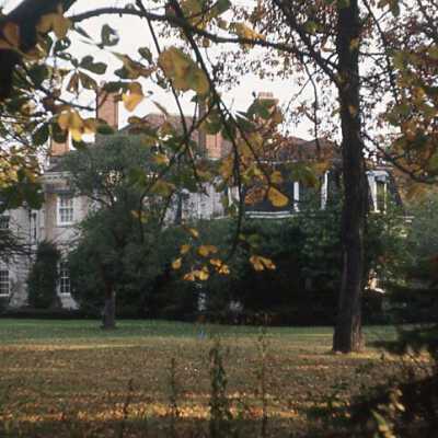 255 North Green Bay Road