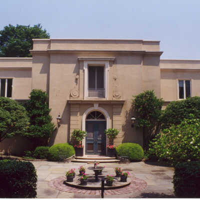 Front view of the Edward Byron Smith house
