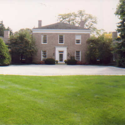 William and Sally Searle Residence