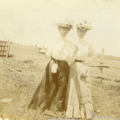 Copyright: Lake Forest-Lake Bluff Historical Society