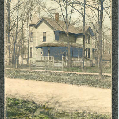 Lake Bluff house on Center Avenue