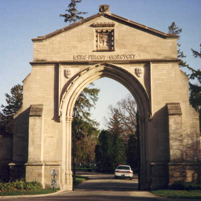 Lake Forest Cemetery