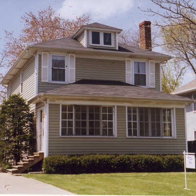 902 Oakwood