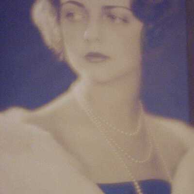 Woman with pearl necklace