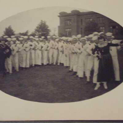 Dolly Sisters visit Great Lakes Naval Training Center