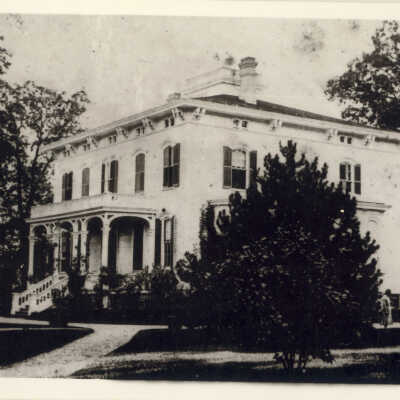 Devillo R. Holt home "The Homestead"