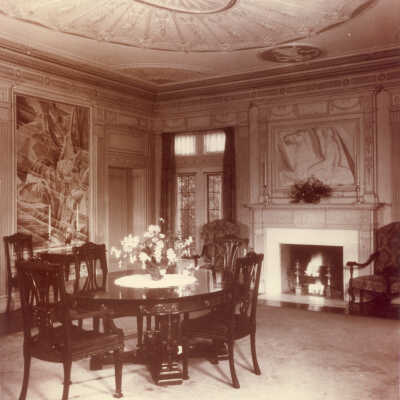 Dining room in White Oaks
