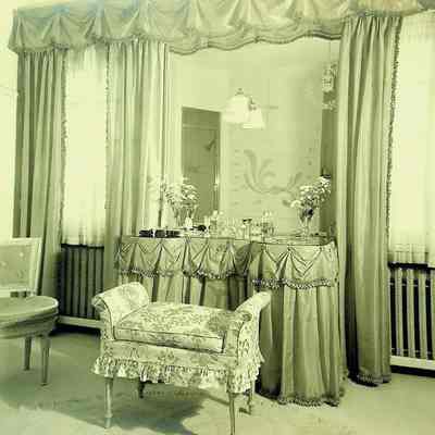 Macfarlane House Vanity