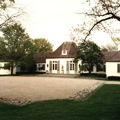 10 West Deerpath