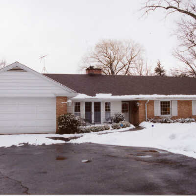 983 Parkmead Lane