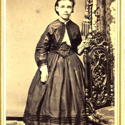 Portrait of Harriett Harvey, Aged 14 or 15, Harvey Family, Lake Bluff