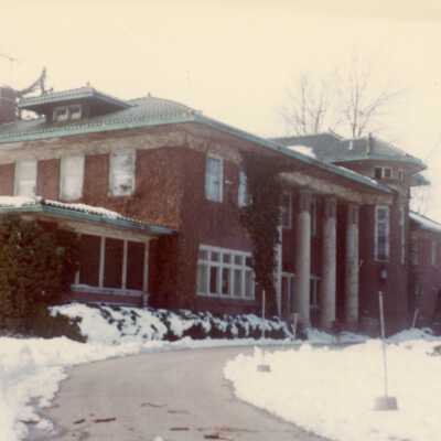 950 E Westminster Ave.