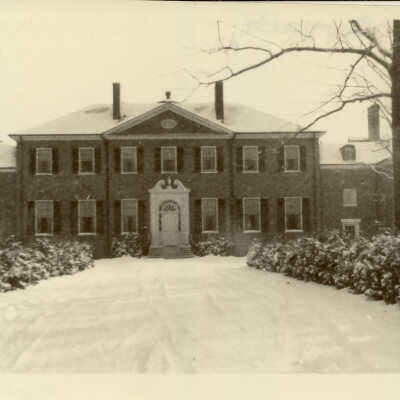 965 East Deerpath: McGann Residence