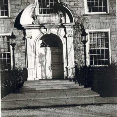 Front door to Lake Forest High School