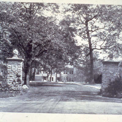 Middle Gate