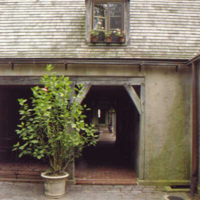 Howard and Lucy Linn Residence
