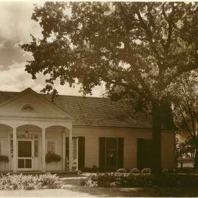 Knollwood Club clubhouse