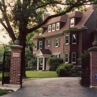 880 Elm Tree Rd.