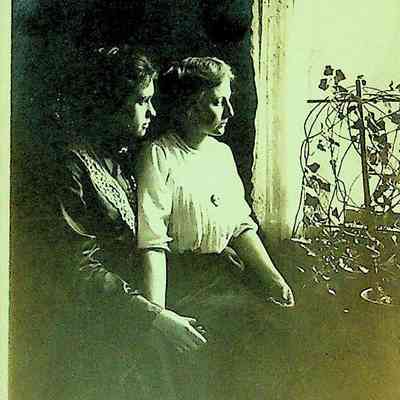 Unidentified photo